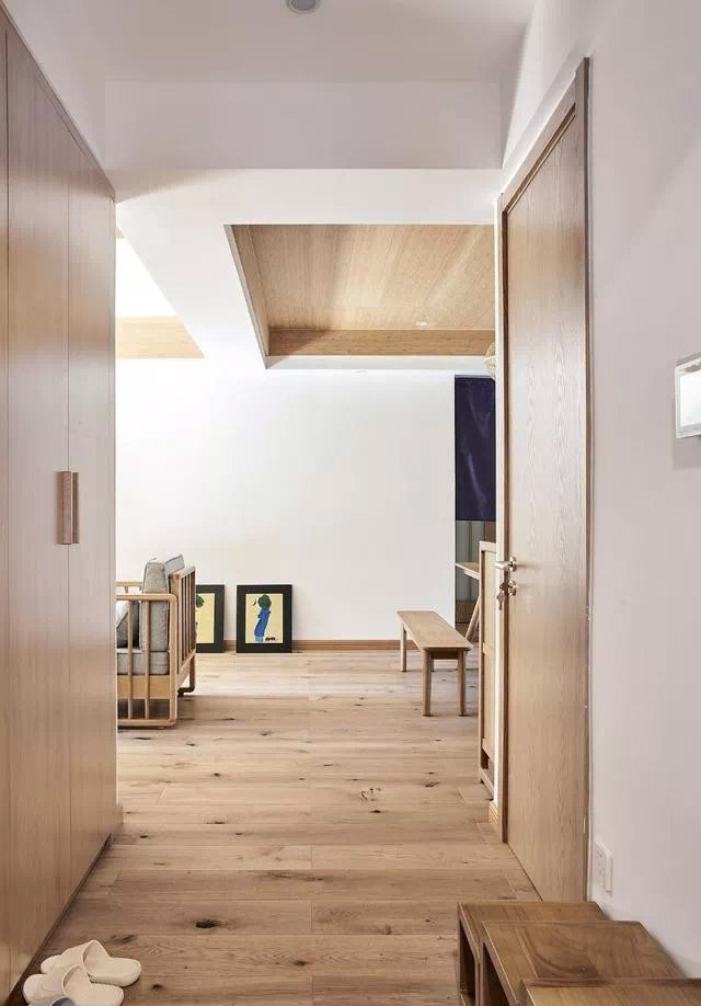 簡裝就學(xué)他家,全屋刷大白,電視墻不造型,反而裝出高級感! 簡裝就學(xué)他家,全屋刷大白,電視墻不造型,反而裝出高級感!