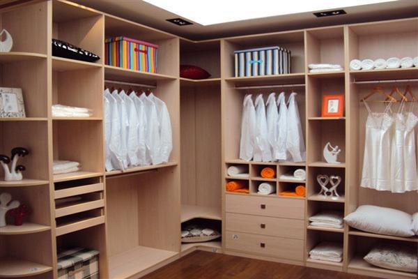 主臥帶衣帽間風(fēng)水好嗎 衣帽間風(fēng)水禁忌 主臥帶衣帽間風(fēng)水好嗎 衣帽間風(fēng)水禁忌