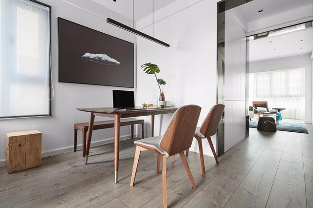 超簡約的新房裝修設(shè)計(jì)，但卻很耐看，而且顯得非常時(shí)尚