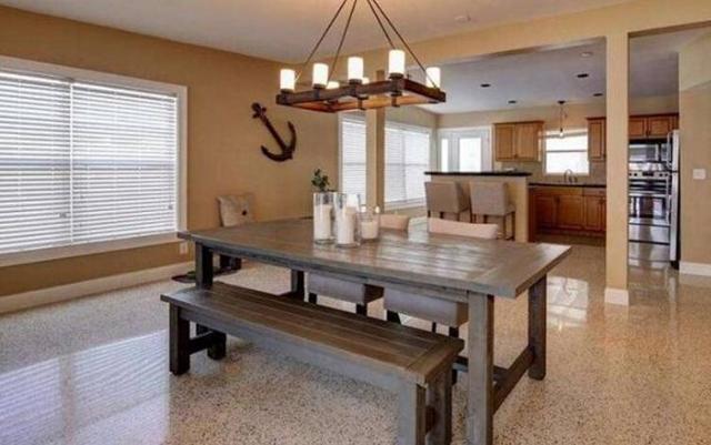 家里裝修別再鋪瓷磚了，現(xiàn)在有錢人都流行這樣裝