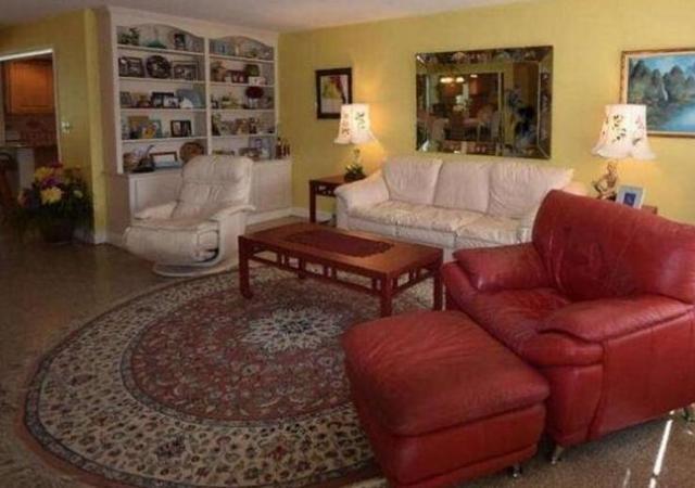 家里裝修別再鋪瓷磚了，現(xiàn)在有錢人都流行這樣裝