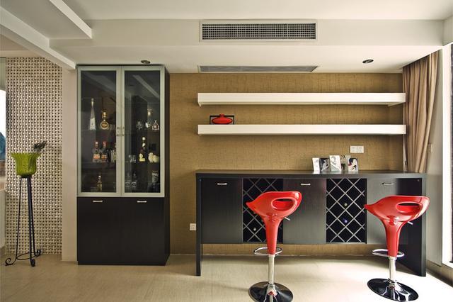 130㎡現(xiàn)代復式，這樣的裝修設計，都市女神標配