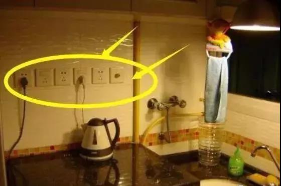 現(xiàn)在流行一種新型的插座，可以對(duì)我們的生活產(chǎn)生了不少的便利