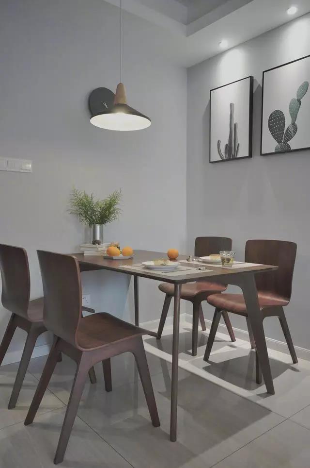 現(xiàn)代簡約風格裝修，電視背景墻真的好看