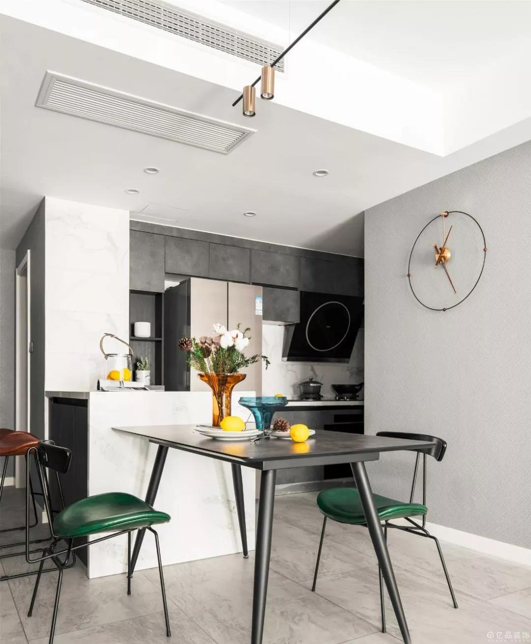 現(xiàn)代風(fēng)格，簡約隨性詮釋品質(zhì)生活