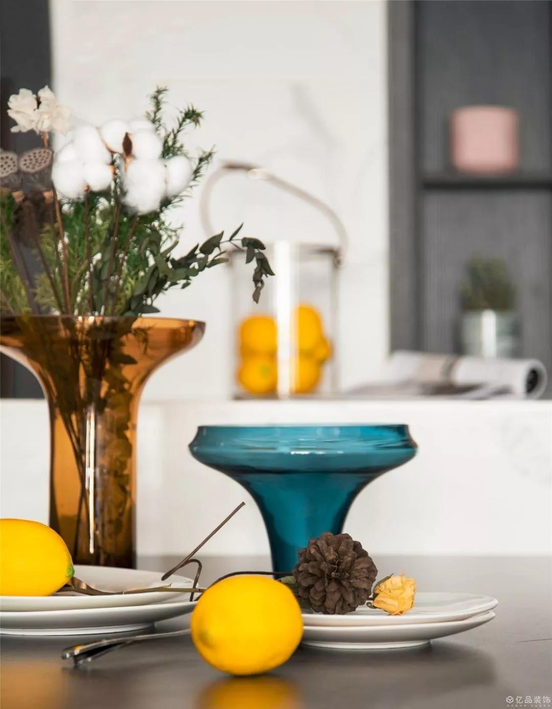 現(xiàn)代風(fēng)格，簡約隨性詮釋品質(zhì)生活