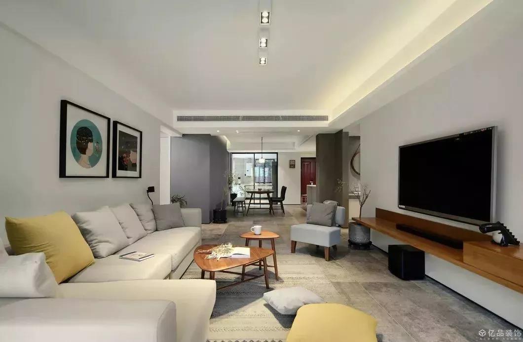 120㎡簡約中性的色調(diào)搭配，讓現(xiàn)代的居家溫馨時尚感浮然而生。