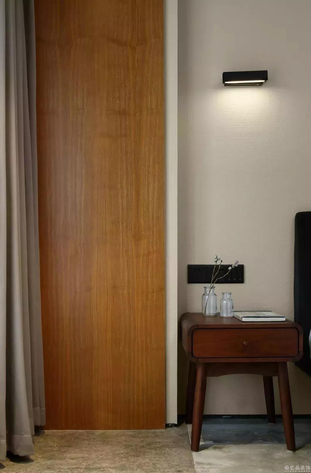 120㎡簡約中性的色調(diào)搭配，讓現(xiàn)代的居家溫馨時尚感浮然而生。