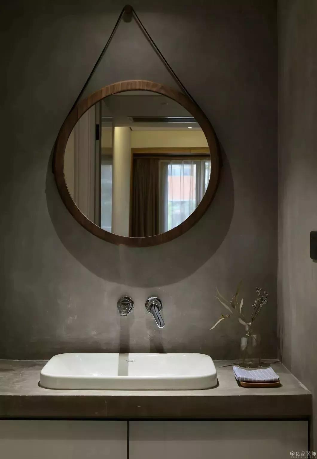 120㎡簡約中性的色調(diào)搭配，讓現(xiàn)代的居家溫馨時尚感浮然而生。