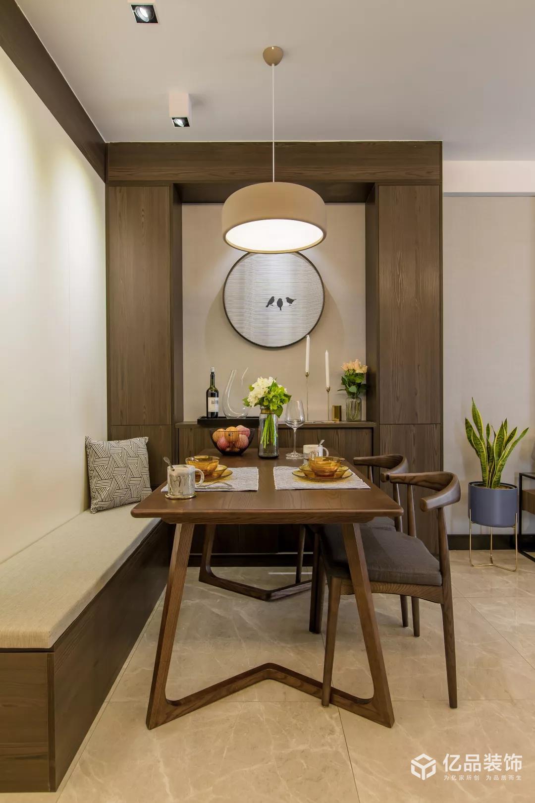 億品裝飾|102平米輕奢風(fēng)三房，都市男喜歡的風(fēng)格，品質(zhì)感十足