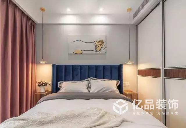 億品裝飾|105m2現(xiàn)代輕奢風(fēng)二居室，簡單不失優(yōu)雅！