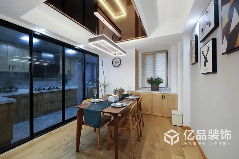 億品裝飾|120㎡老房子改造，翻新后明亮寬敞簡(jiǎn)直美哭了