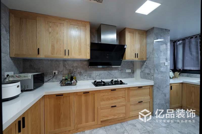 億品裝飾|120㎡老房子改造，翻新后明亮寬敞簡(jiǎn)直美哭了