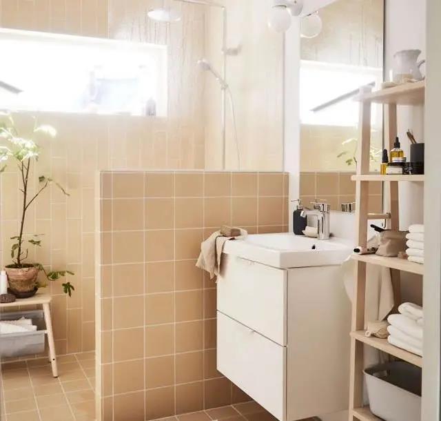 衛(wèi)生間洗手臺(tái)安裝鏡子還是鏡柜更好？