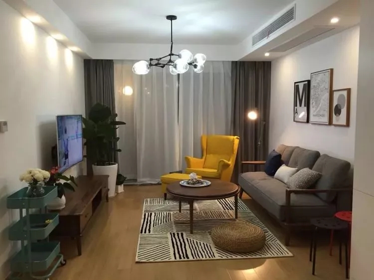 郴州裝修之簡(jiǎn)約客廳這樣配窗簾，舒適又年輕！