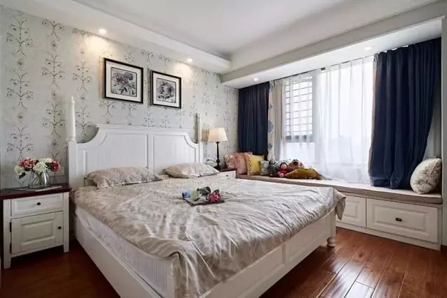 實用型飄窗設計，瞬間增加儲物空間