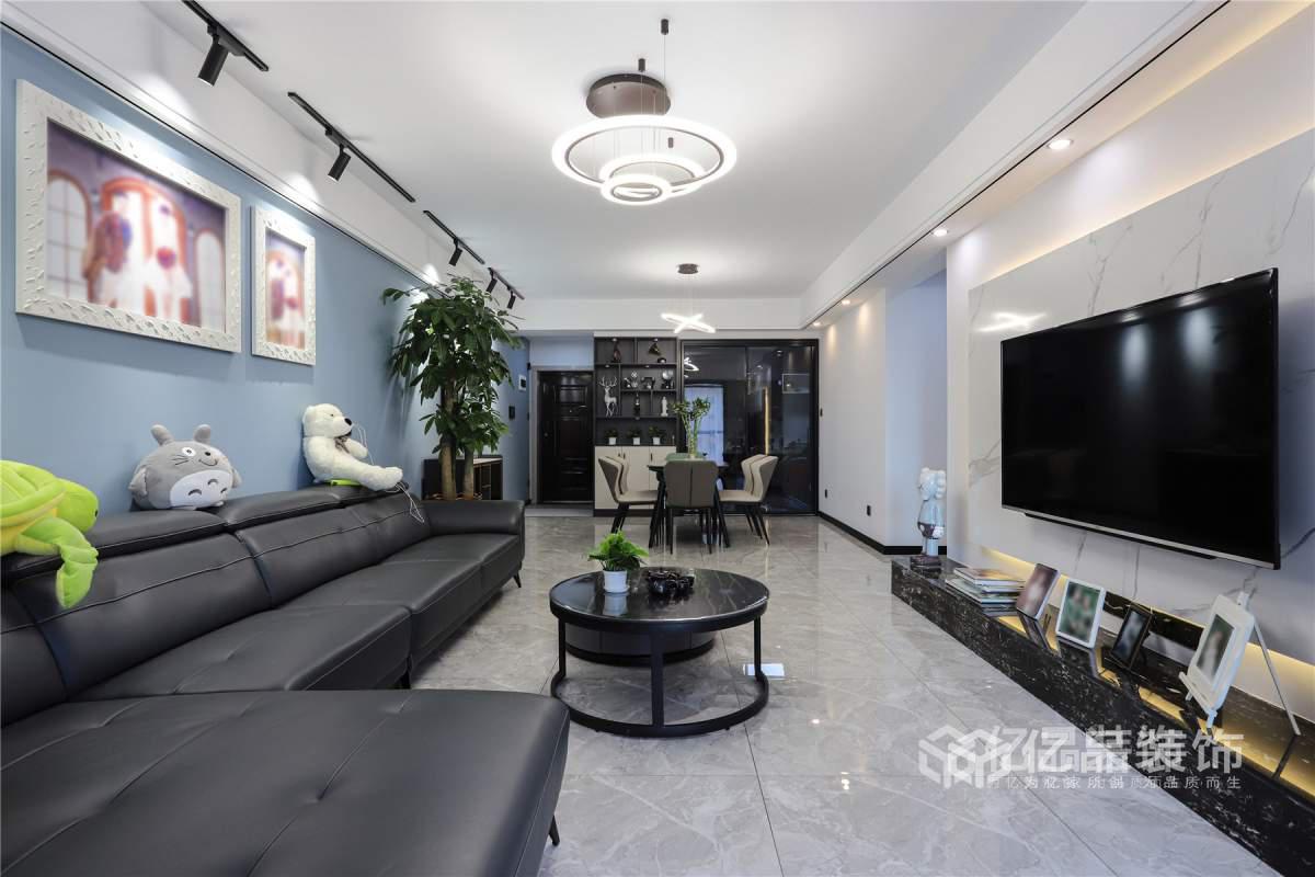 網(wǎng)紅款輕奢風小三房實景案例，美艷而精致