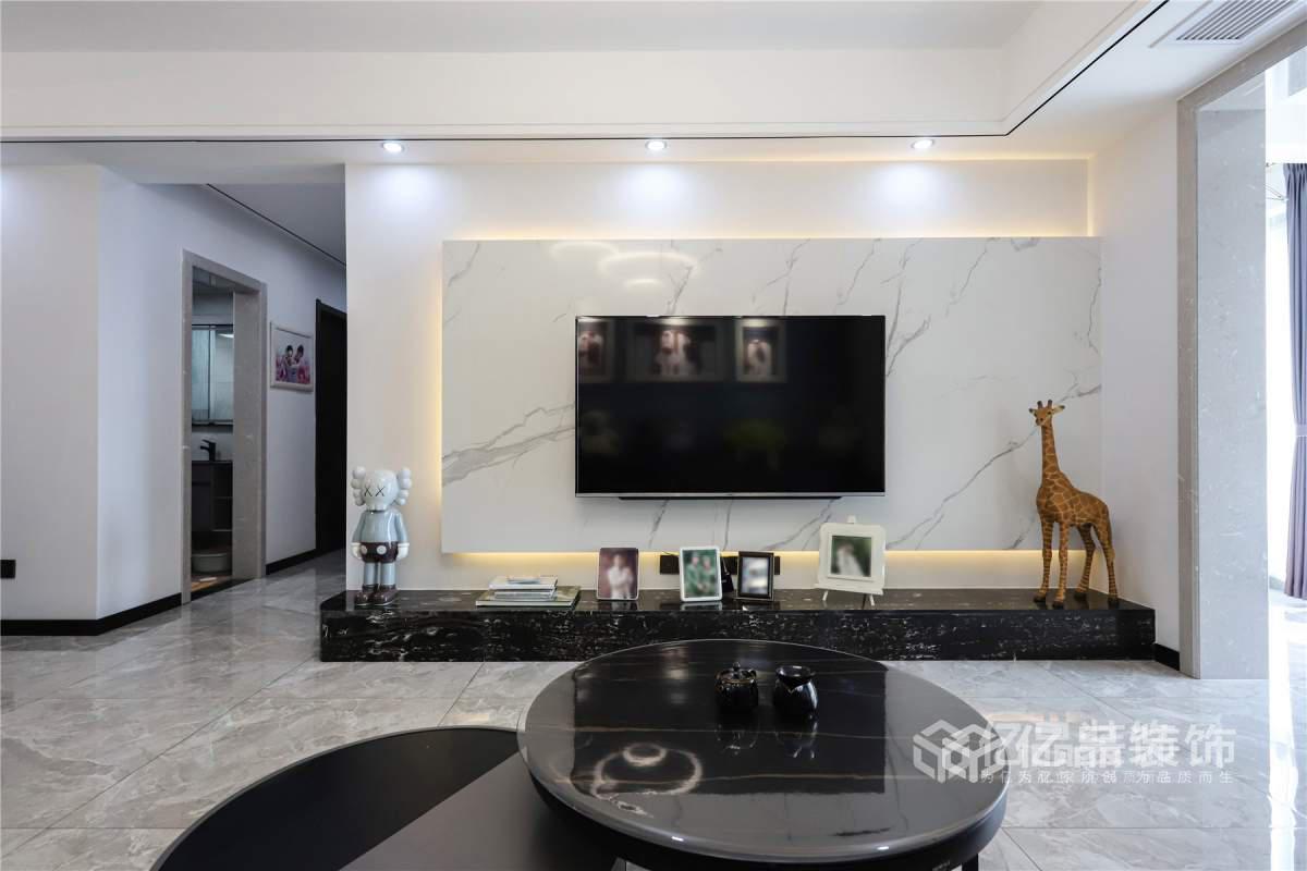 網(wǎng)紅款輕奢風小三房實景案例，美艷而精致