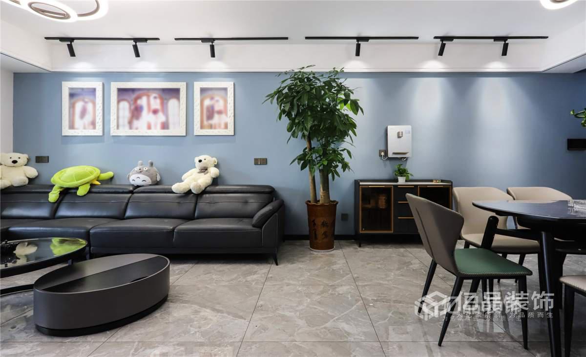 網(wǎng)紅款輕奢風小三房實景案例，美艷而精致