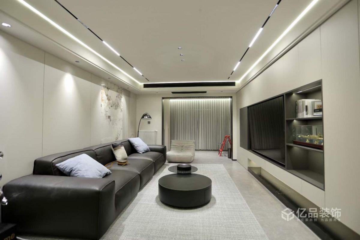 100平現(xiàn)代輕奢風三房，簡約舒適，溫馨之家