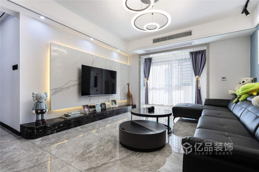 網(wǎng)紅款輕奢風(fēng)小三房實景案例，美艷而精致